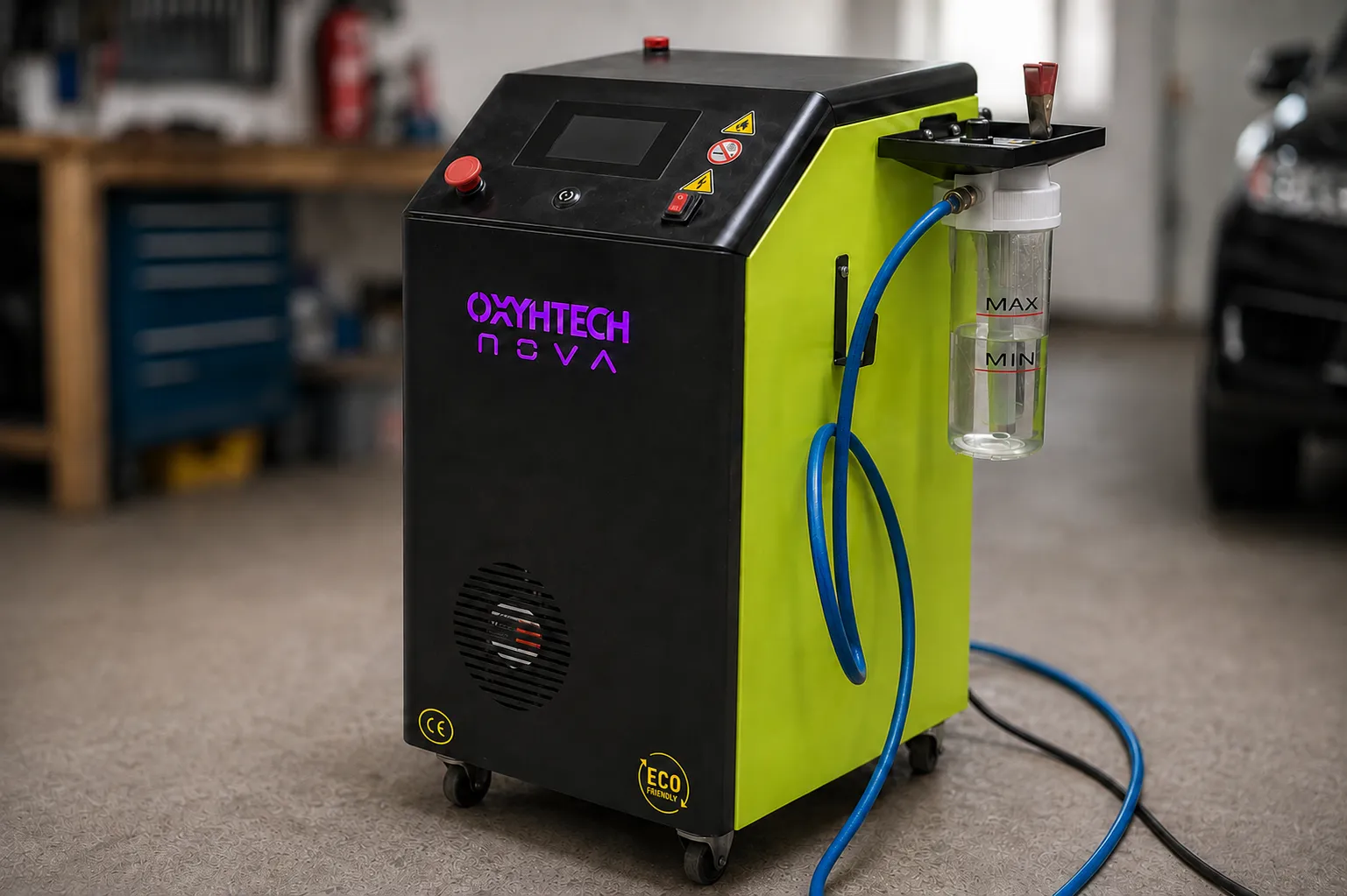 Original OXYHTECH Reinigungsgerät für die wasserstoffbasierte Motorinnenreinigung vor Ort in Görschen